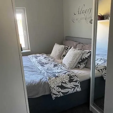 公寓 Family House 1000 M From Sea And 3 Min From Golf